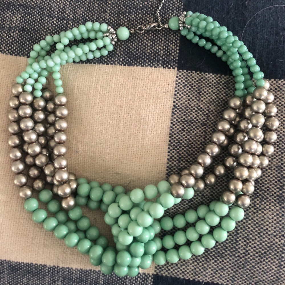 ✨On trend adjustable length necklace✨